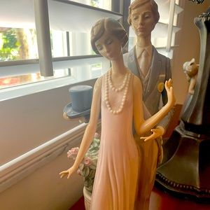 Lladro High Society # 1430 Elegant Couple Figurine